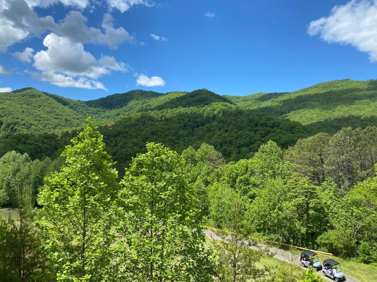 Condo With Stunning Mountain And 6Th Green Views Near Harrahs Cherokee Bryson City Whittier Dış mekan fotoğraf