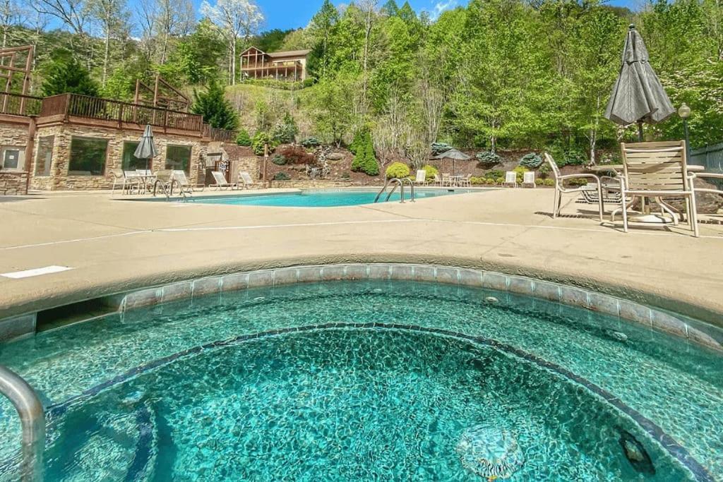 Condo With Stunning Mountain And 6Th Green Views Near Harrahs Cherokee Bryson City Whittier Dış mekan fotoğraf